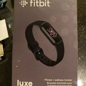 Fitbit Luxe-excellent condition, in original packaging.